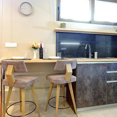 Mirma Halepa Superior Appartement *